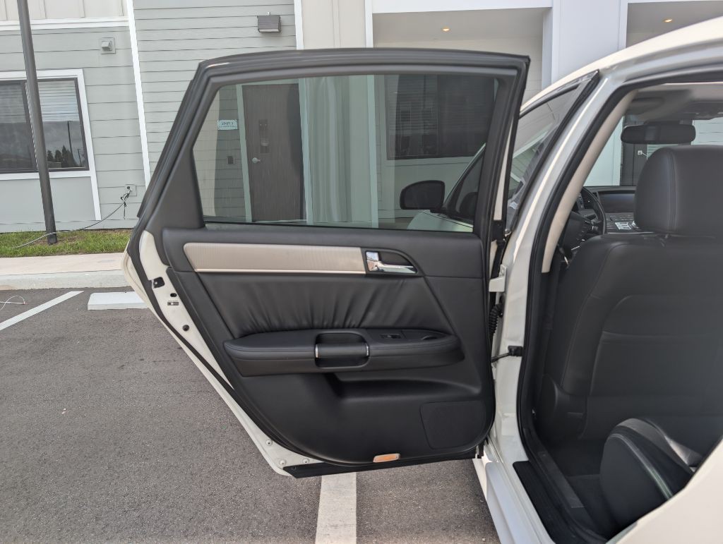 2009 INFINITI M45 Image 16