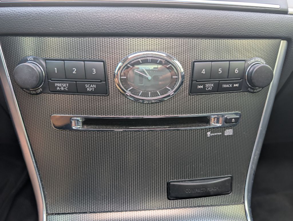 2009 INFINITI M45 Image 34
