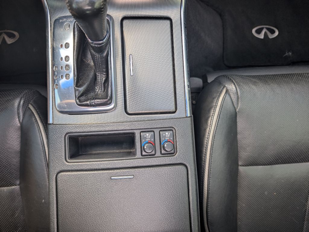 2009 INFINITI M45 Image 36