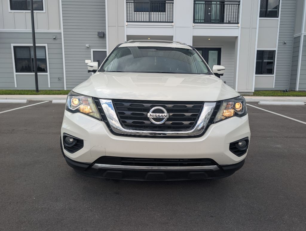 2018 Nissan Pathfinder Image 2