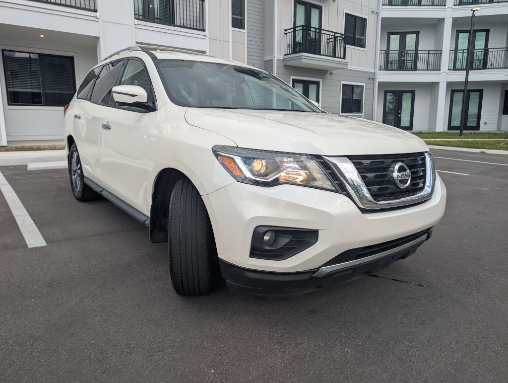 2018 Nissan Pathfinder Image 3
