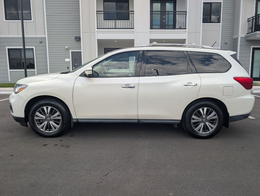 2018 Nissan Pathfinder Image 5