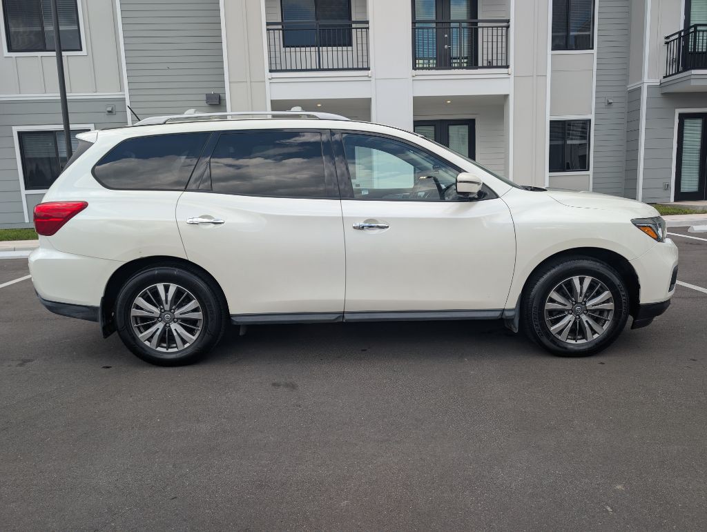 2018 Nissan Pathfinder Image 6