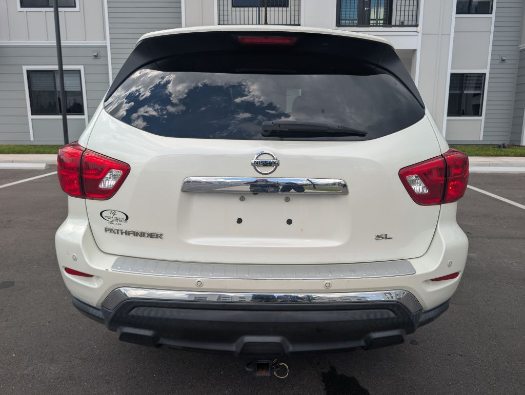 2018 Nissan Pathfinder Image 8