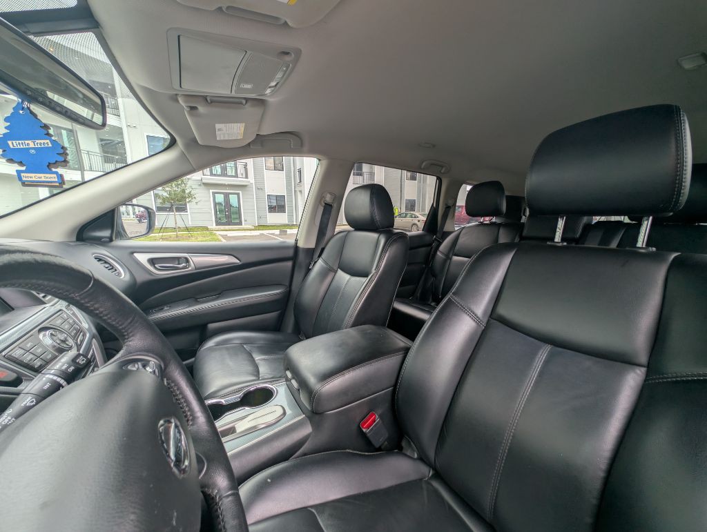 2018 Nissan Pathfinder Image 17