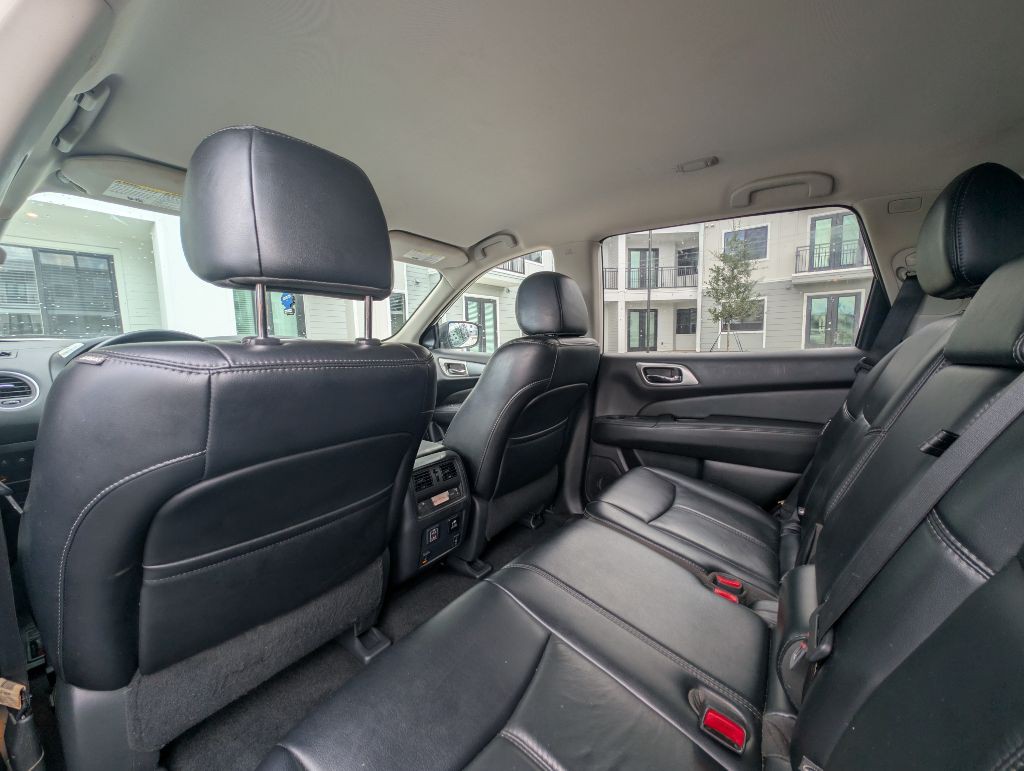 2018 Nissan Pathfinder Image 19