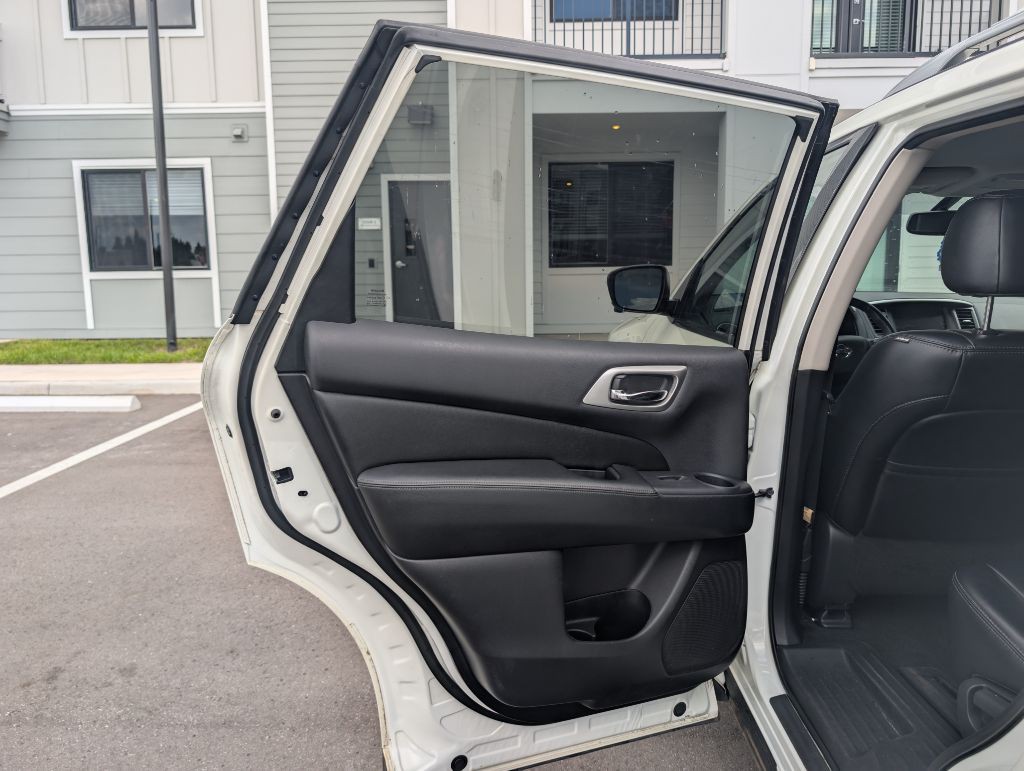 2018 Nissan Pathfinder Image 21