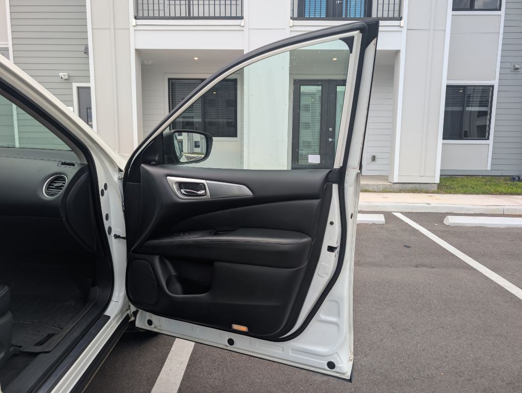 2018 Nissan Pathfinder Image 27