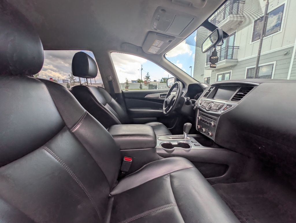 2018 Nissan Pathfinder Image 28