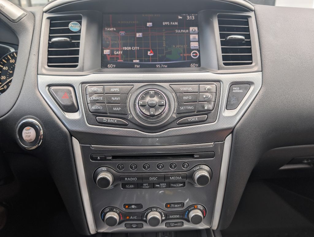 2018 Nissan Pathfinder Image 40