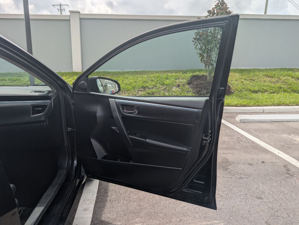 2014 Toyota Corolla Image 23