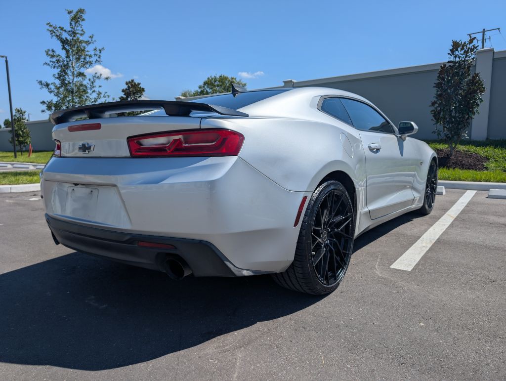 2016 Chevrolet Camaro Image 8