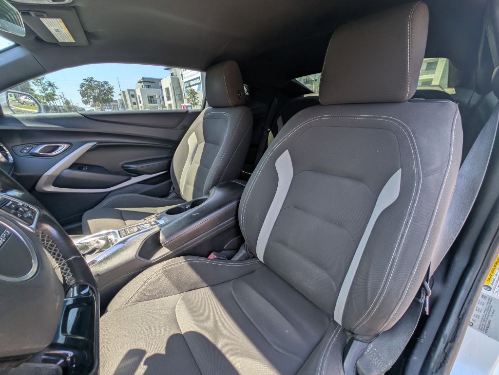 2016 Chevrolet Camaro Image 14