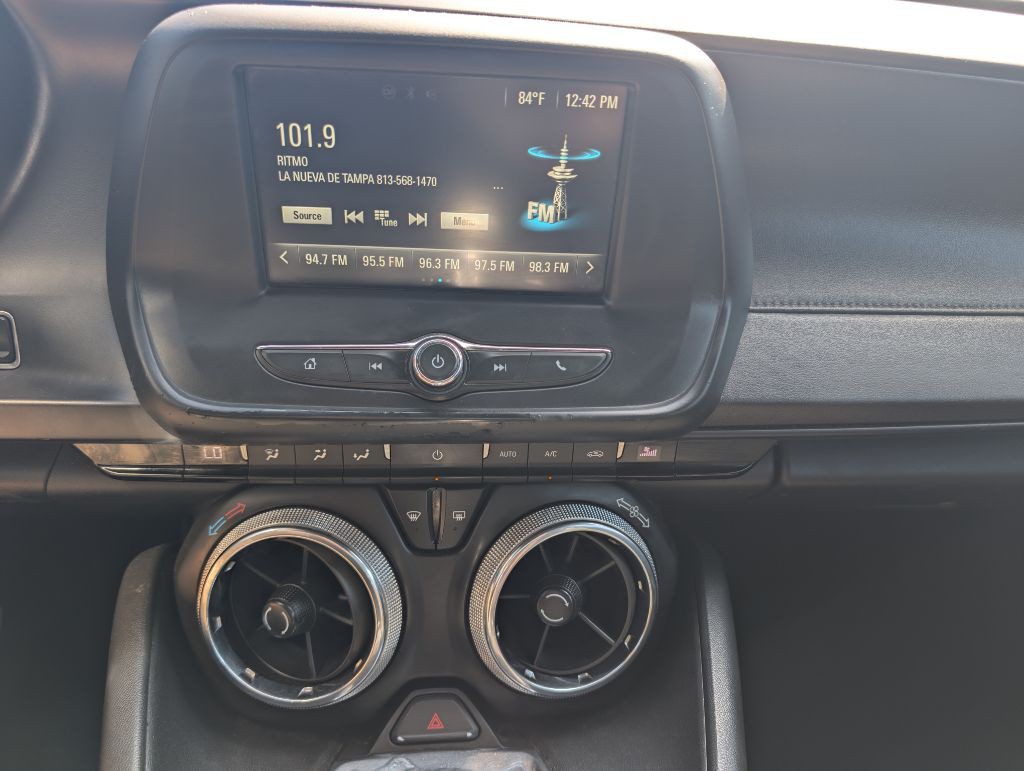 2016 Chevrolet Camaro Image 24