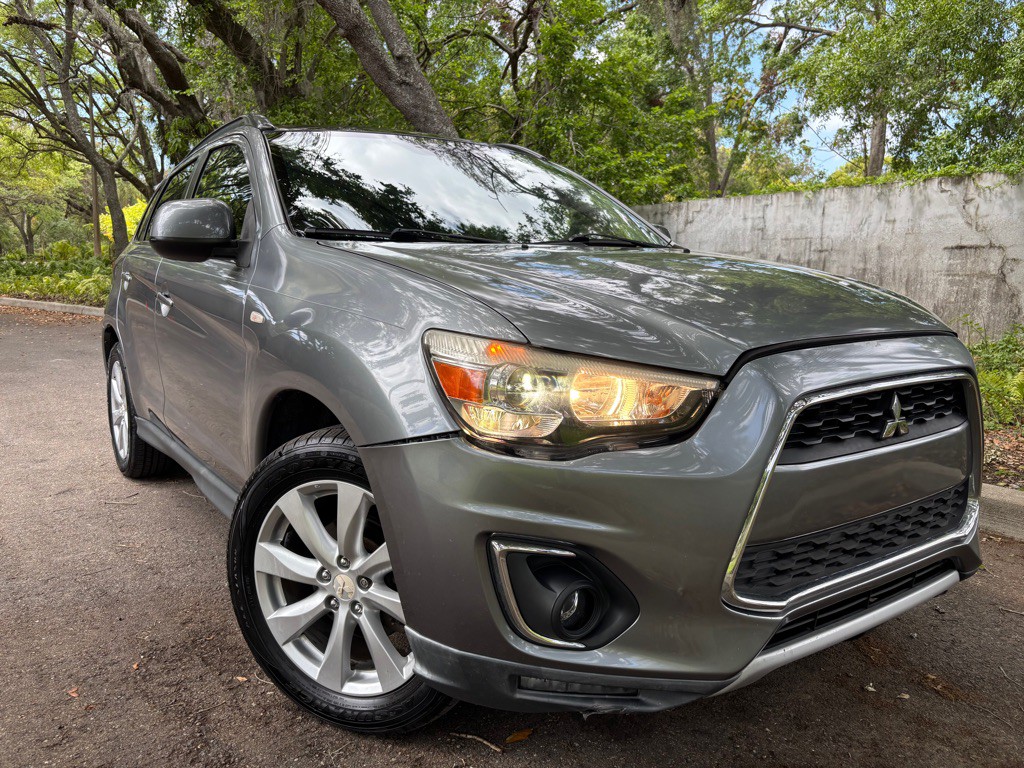 2013 Mitsubishi Outlander Image 5