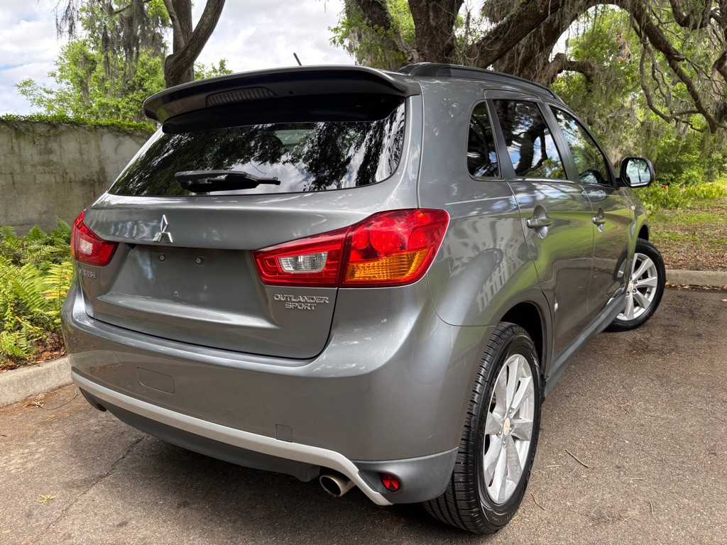 2013 Mitsubishi Outlander Image 7