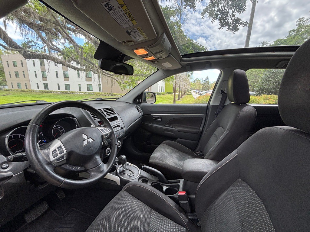 2013 Mitsubishi Outlander Image 9