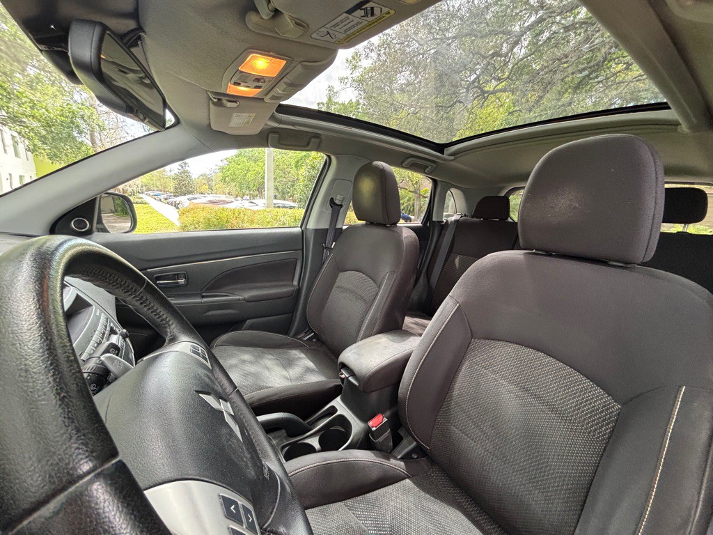 2013 Mitsubishi Outlander Image 10
