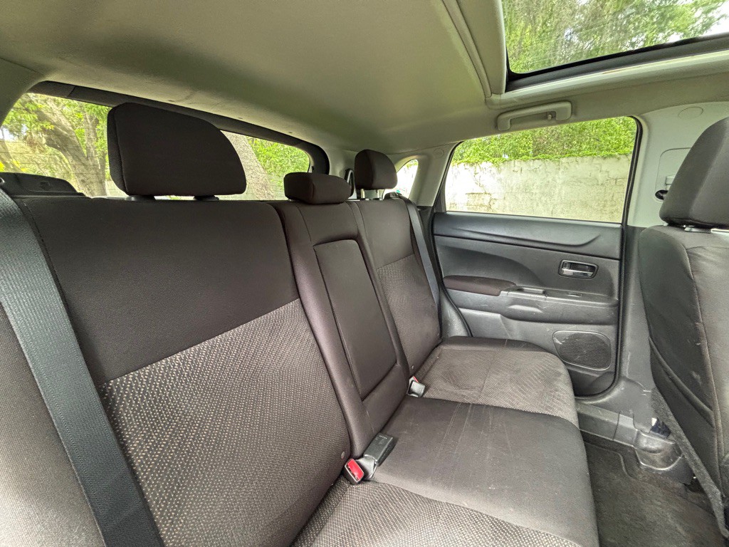 2013 Mitsubishi Outlander Image 19