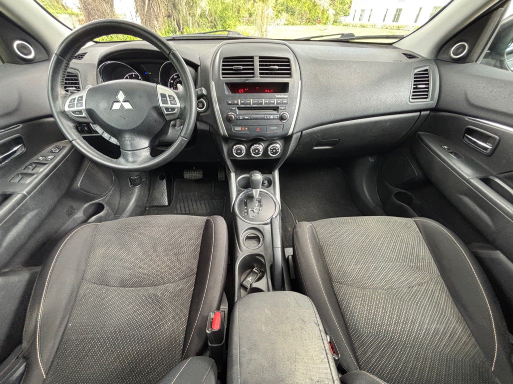 2013 Mitsubishi Outlander Image 21