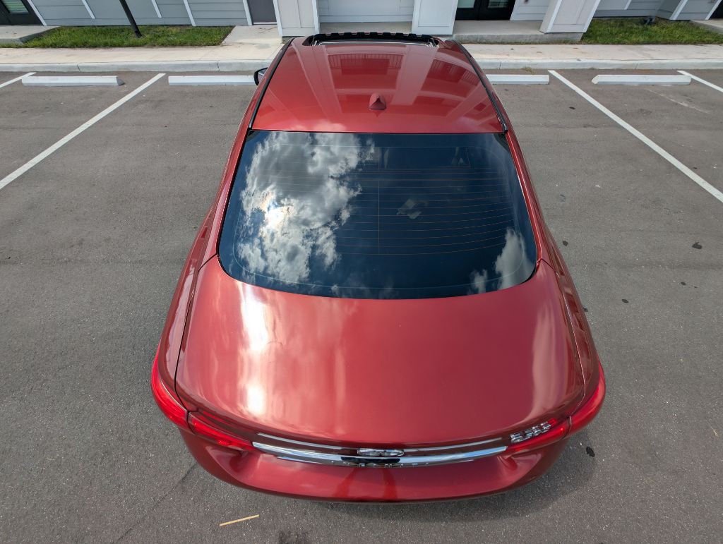 2015 INFINITI Q50 Image 9