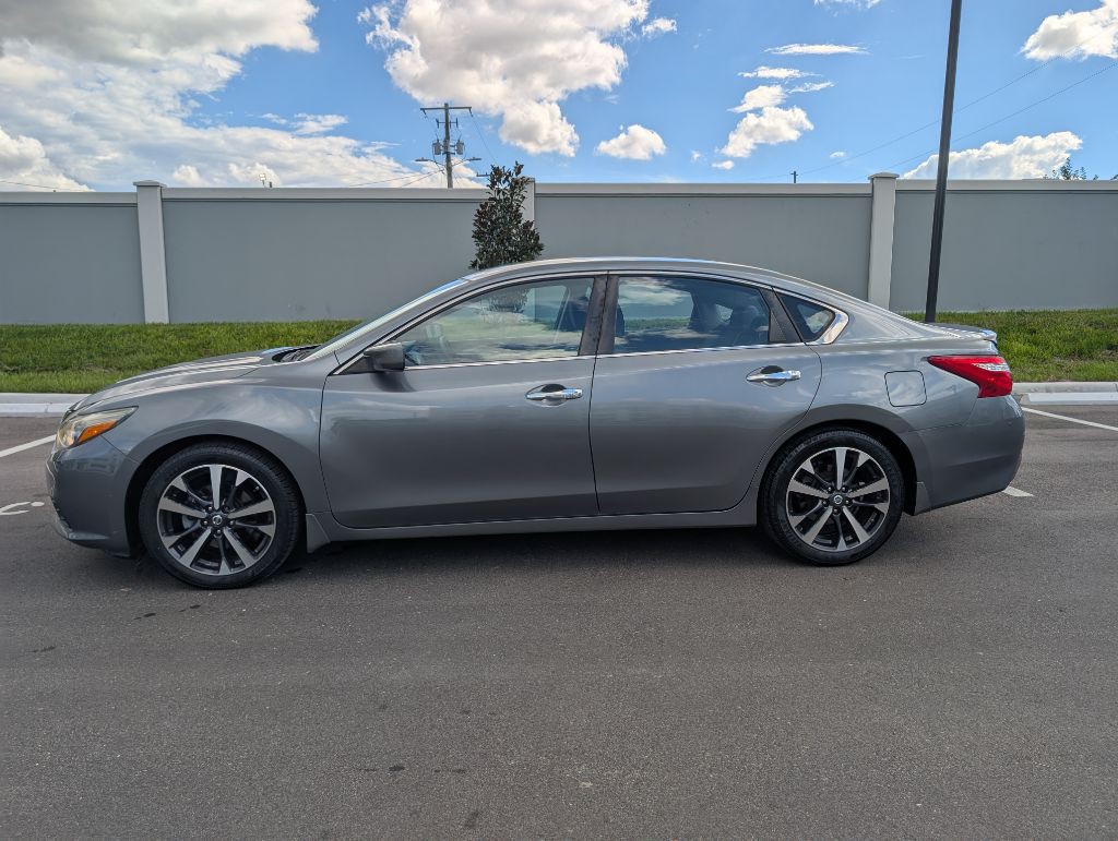 2016 Nissan Altima Image 4