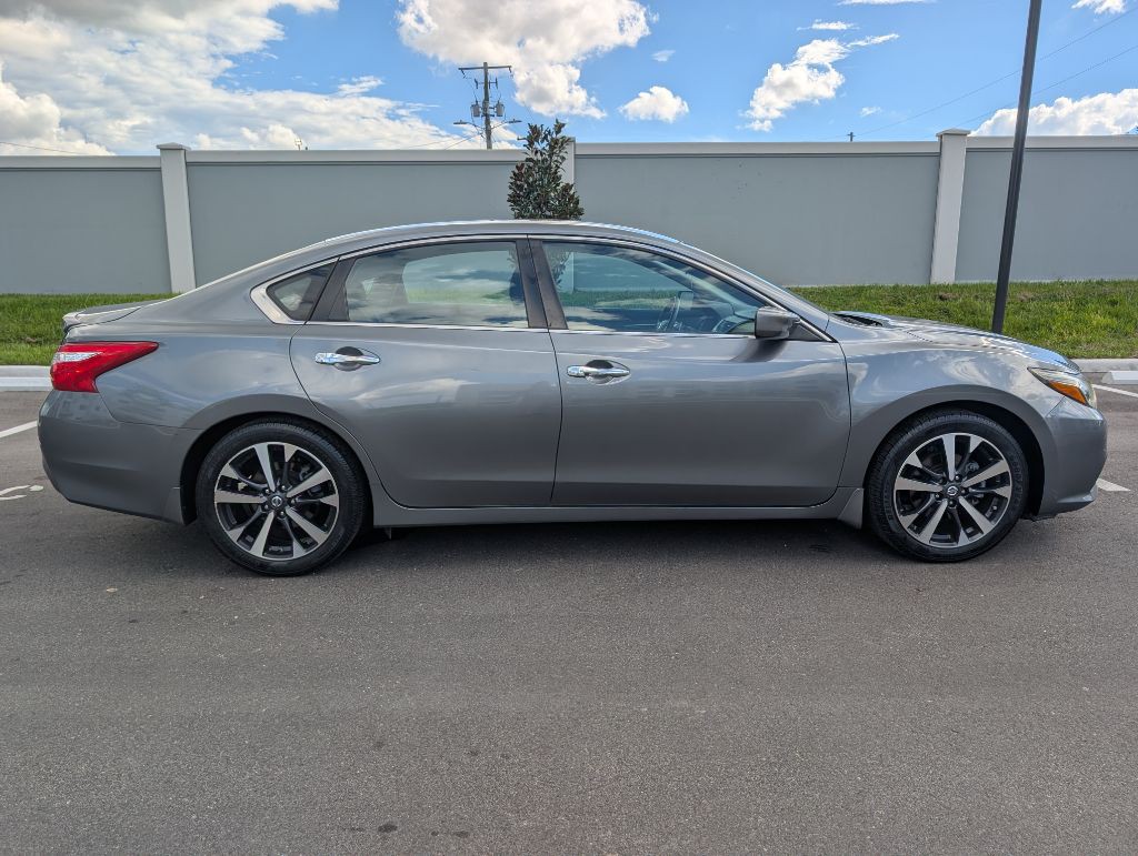 2016 Nissan Altima Image 6