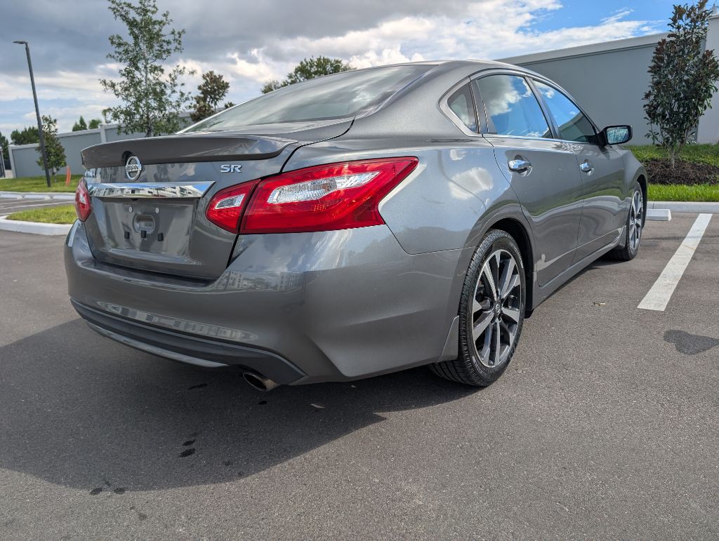 2016 Nissan Altima Image 7