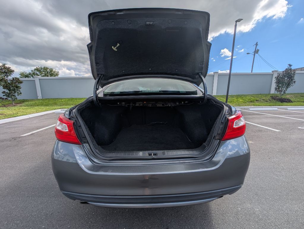 2016 Nissan Altima Image 12