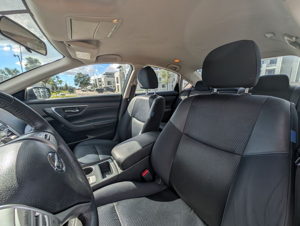 2016 Nissan Altima Image 16