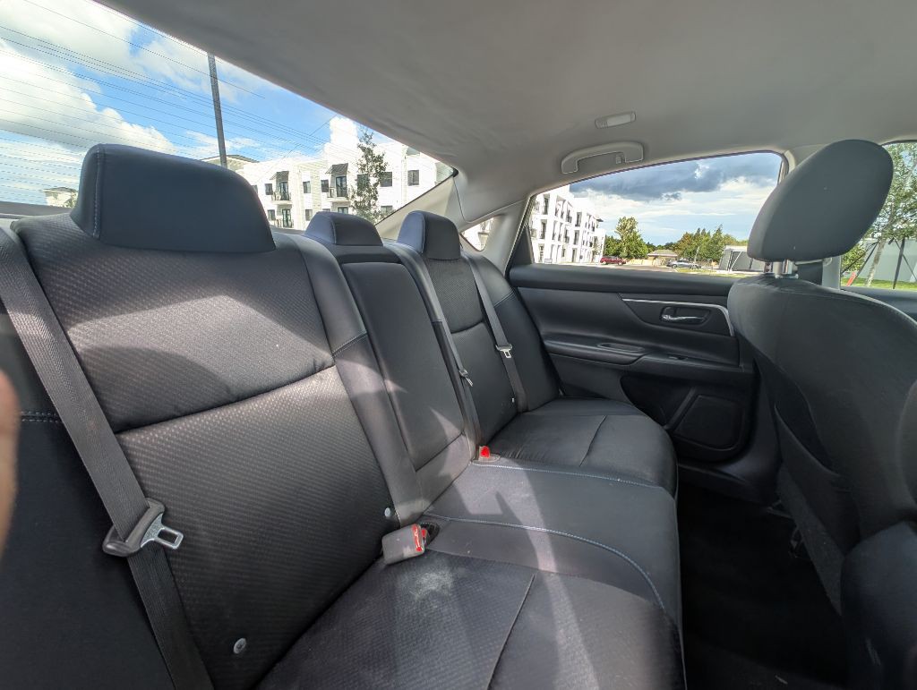 2016 Nissan Altima Image 21