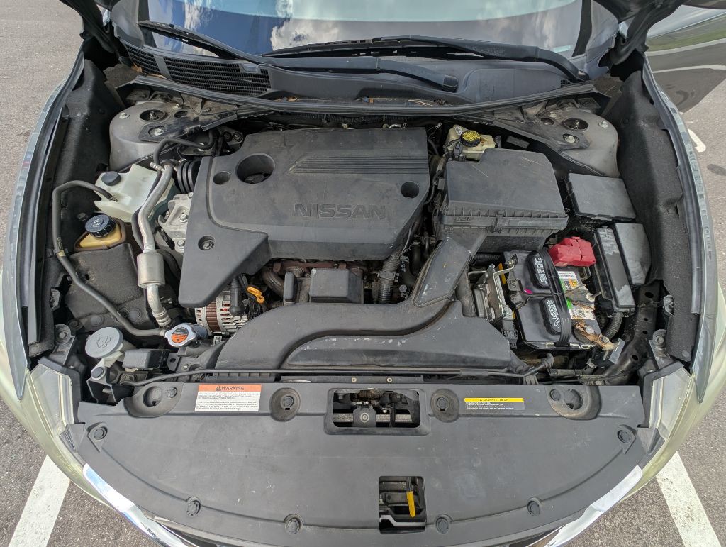 2016 Nissan Altima Image 40