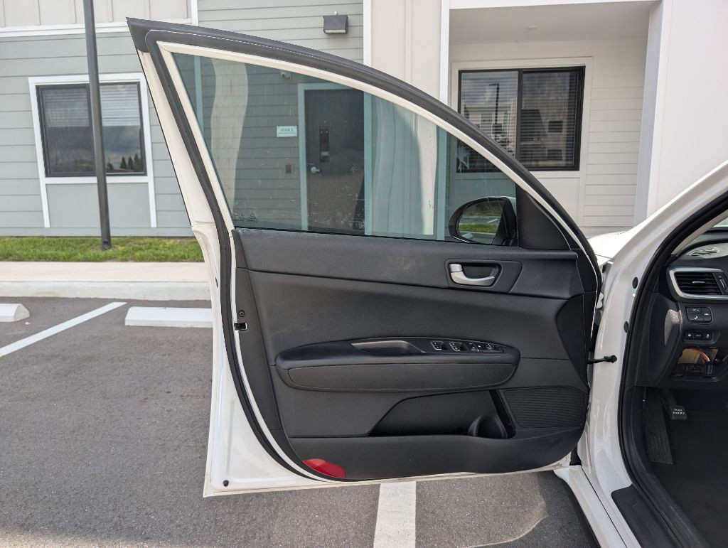 2019 Kia Optima Image 13