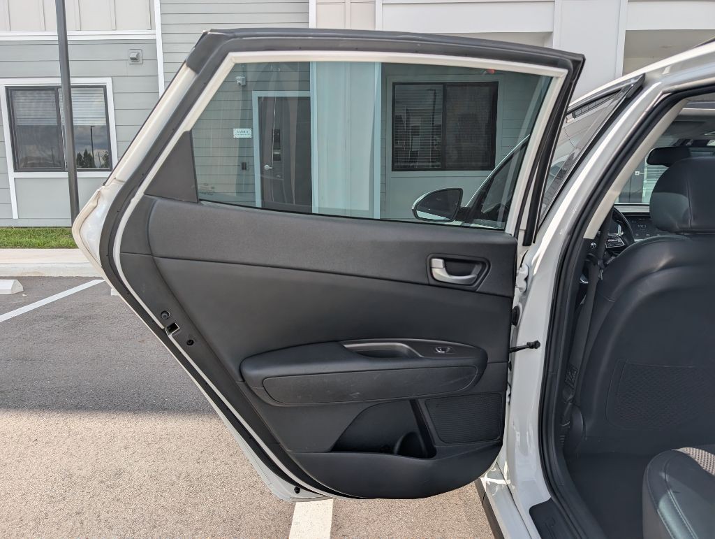 2019 Kia Optima Image 16