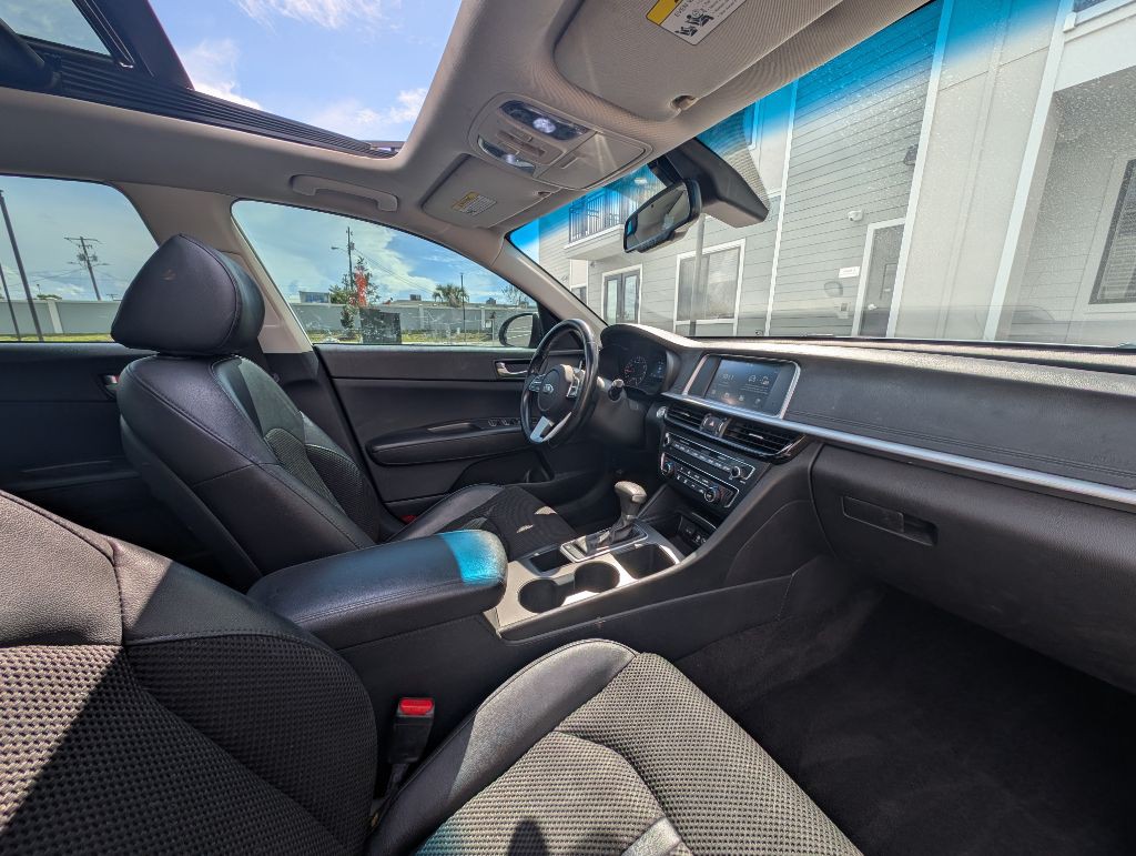 2019 Kia Optima Image 23