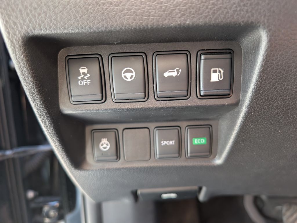 2018 Nissan Rogue Image 35