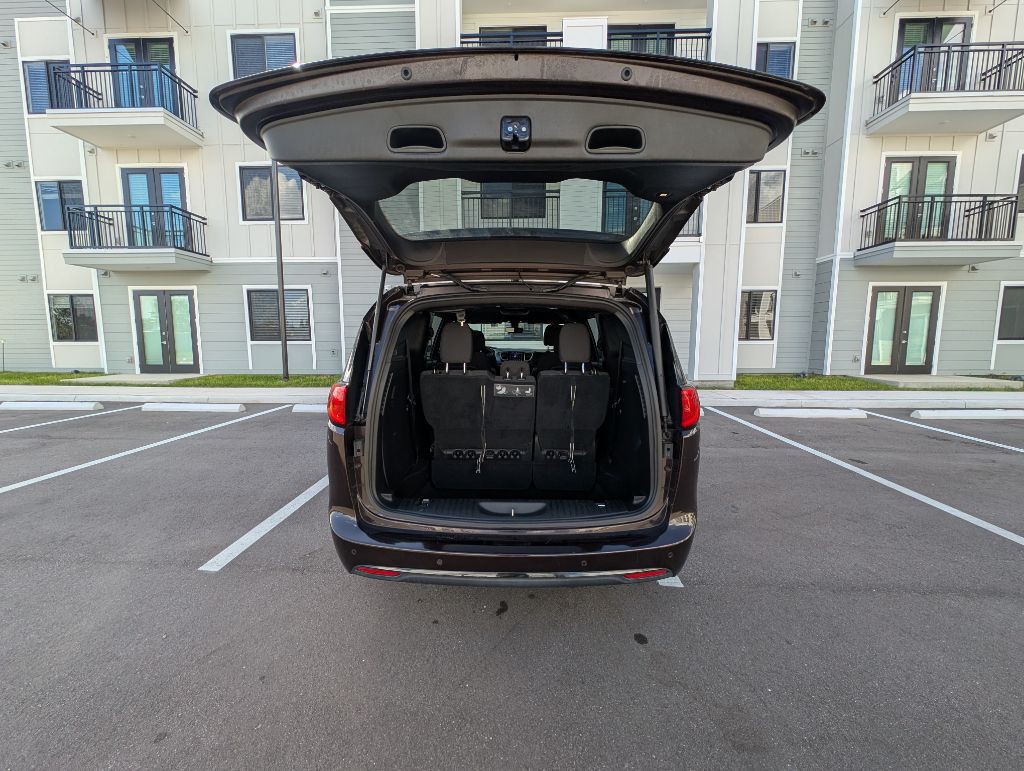 2018 Chrysler Pacifica Image 14