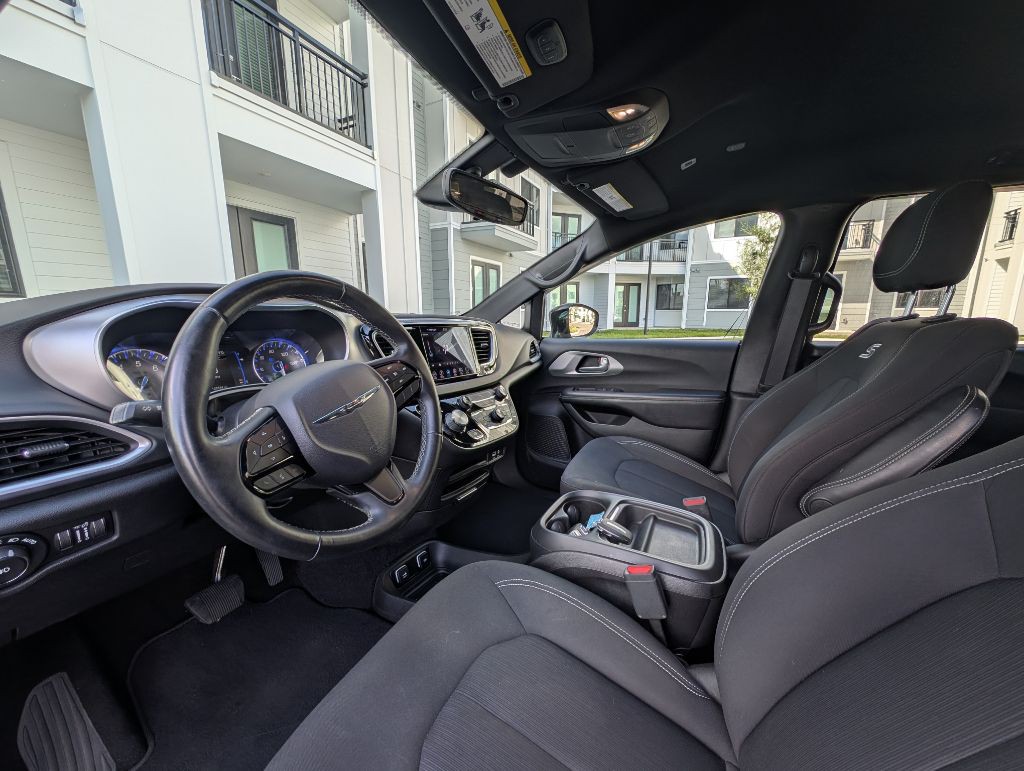 2018 Chrysler Pacifica Image 17