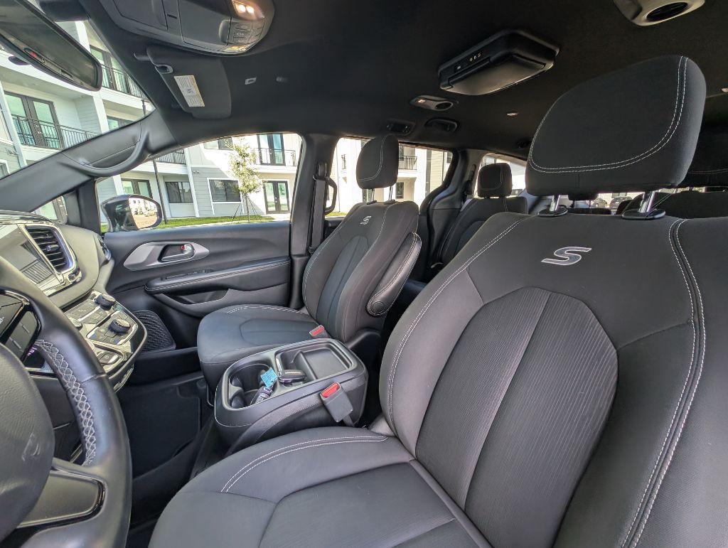 2018 Chrysler Pacifica Image 18