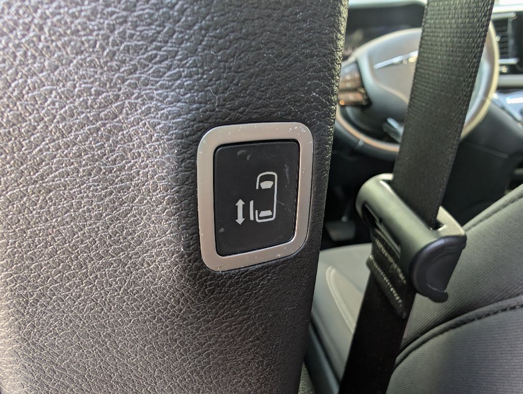 2018 Chrysler Pacifica Image 23