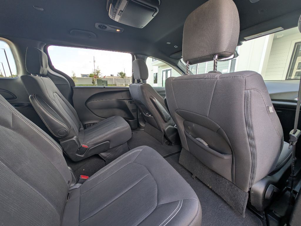 2018 Chrysler Pacifica Image 26