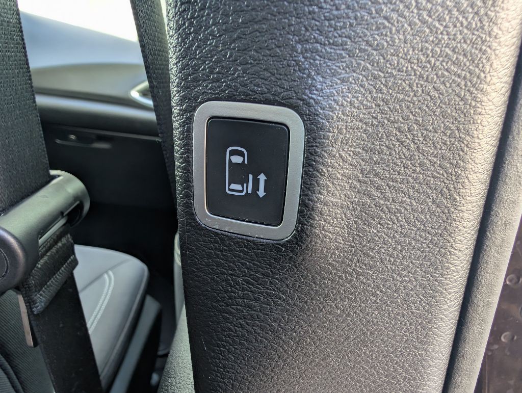 2018 Chrysler Pacifica Image 28