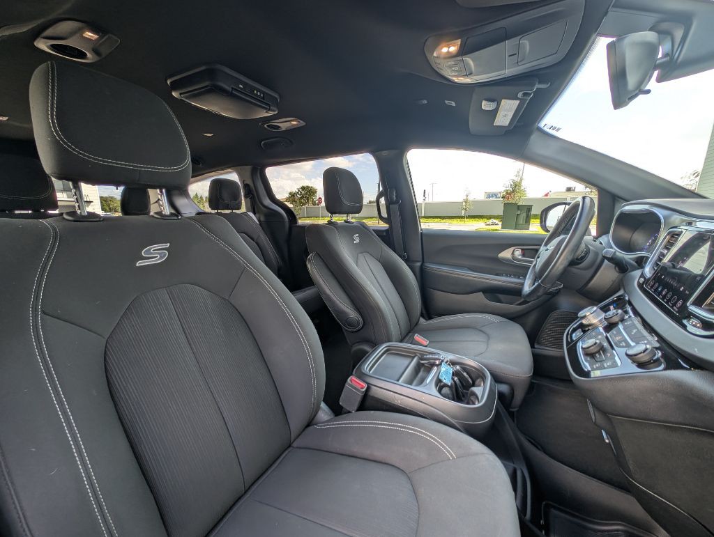2018 Chrysler Pacifica Image 31
