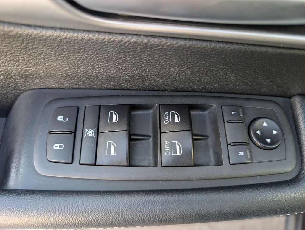 2018 Chrysler Pacifica Image 34