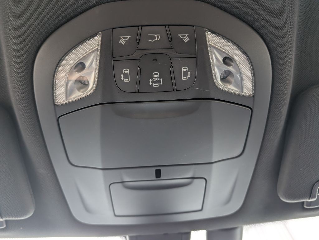 2018 Chrysler Pacifica Image 42