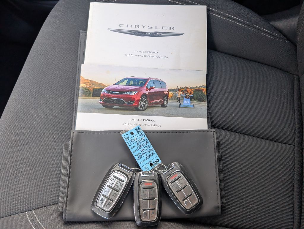 2018 Chrysler Pacifica Image 45