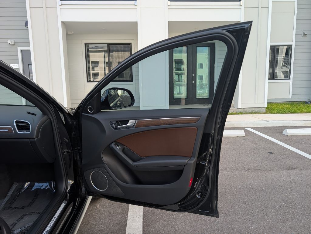 2016 Audi A4 Image 24