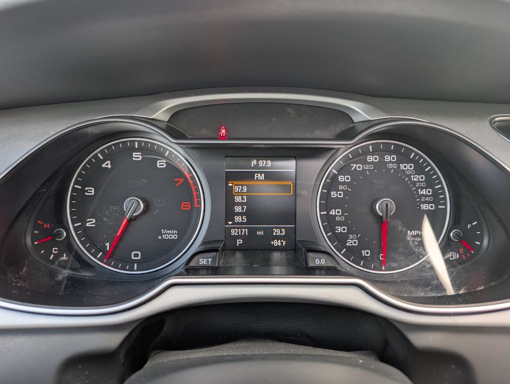 2016 Audi A4 Image 32