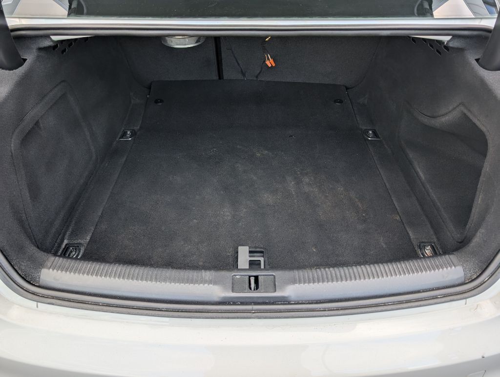 2016 Audi A4 Image 11