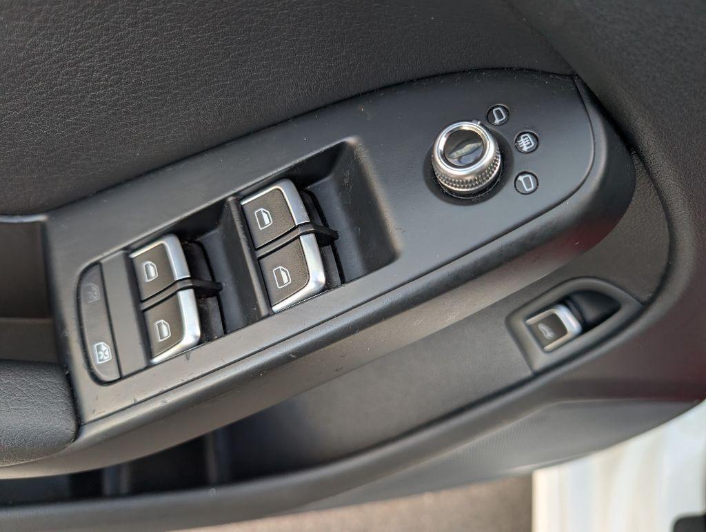 2016 Audi A4 Image 28